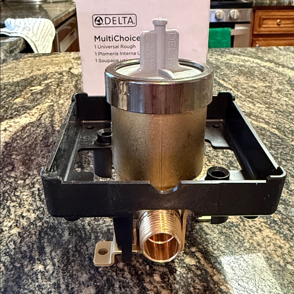 Delta MultiChoice Universal Valve in White Packaging - Picture 6 of 12